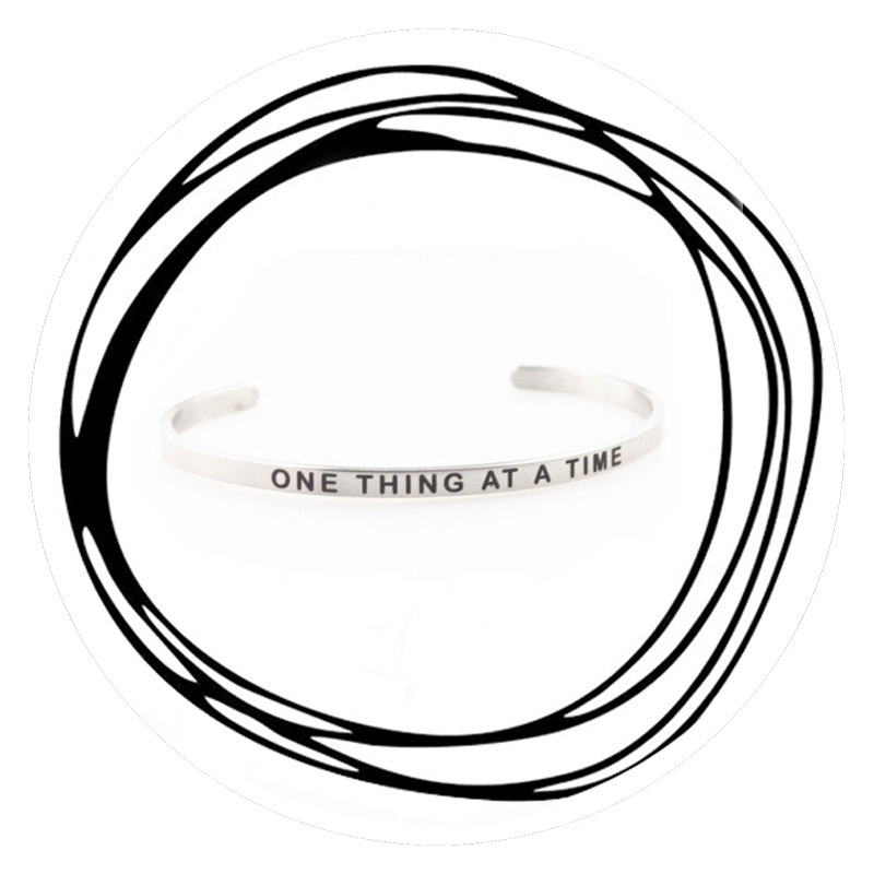 Armband One thing at the time Troostcadeautjes