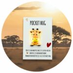 Pocket Hug knuffelgiraf Nederlandse tekst
